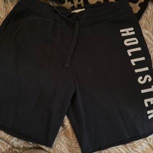 Hollister men’s elastic waist sweat shorts